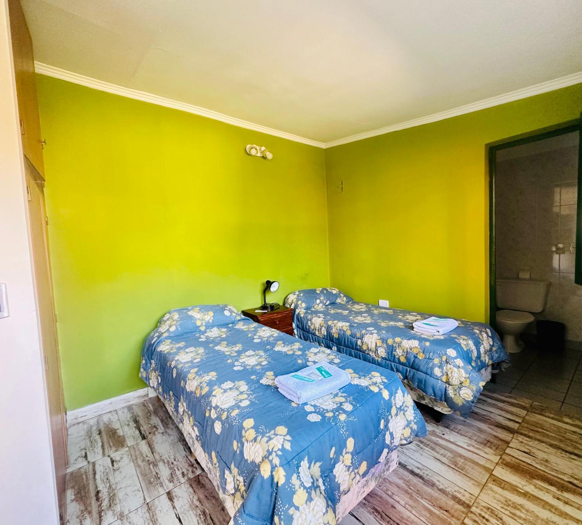 Отель Amancay, Hostal Patagonico Эль-Калафате Экстерьер фото